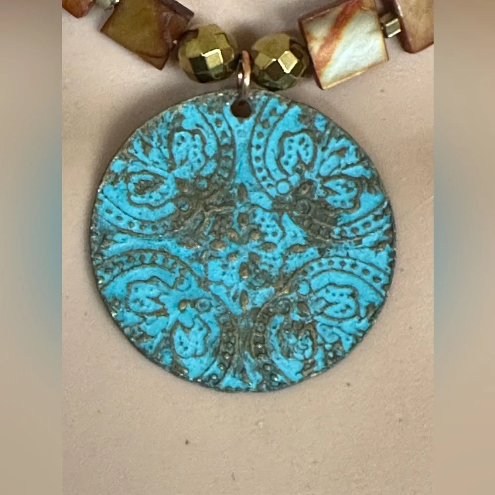 16 inch Mother of Pearl Choker necklace NWOT - Picture 6 of 13